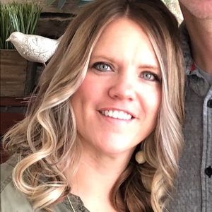 Meet your Posher, Courtney